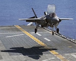 F-35 fighter jet suffers first crash in US