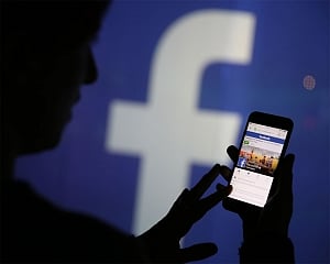 Facebook launches AI video-calling device 'Portal'