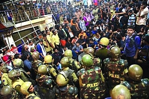 HC raps Kerala Govt for excesses on Ayyappa devotees