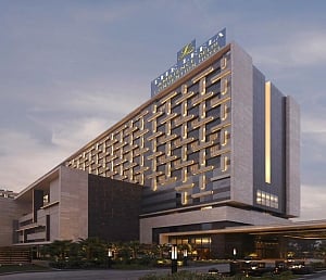 Hotel Leelaventure defaults in payment of Rs 22.5 cr to LIC