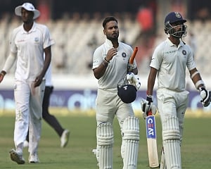 India 367 all out at lunch, 56 runs ahead