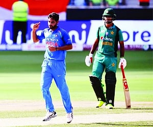 India Ease past pakistan