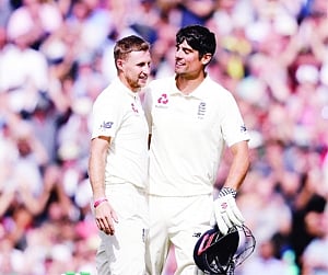 India struggle in epic chase