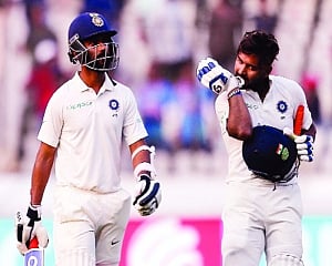 Indian batsmen bully Windies