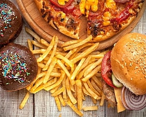 Junk food ups depression risk: Study