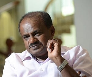 Karnataka CM meets Modi, seeks Rs 1,199 cr as flood relief