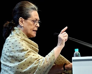 KCR worked only for himself and people close to him: Sonia