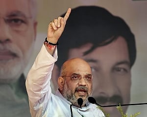 Kejriwal speaks lie loudly, publicly: Shah