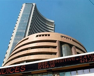 Key Indian equity market indices open in red