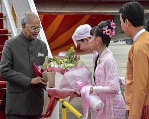 Kovind visits last Mughal ruler Bahadur Shah Zafar's mausoleum in Myanmar