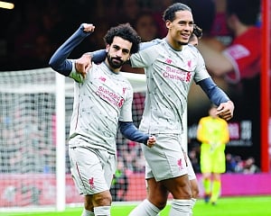 Liverpool look to Salah & Anfield for Napoli battle
