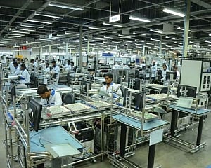 Manufacturing sector posts strong sales growth in Q2: RBI