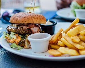 More internet time ups junk food requests by kids: Study