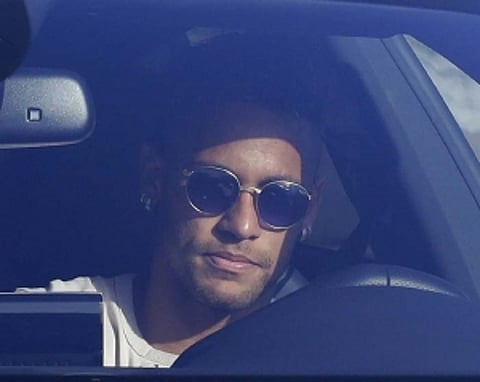 Neymar plays down injury fears