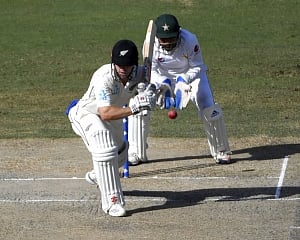 Nicholls holds firm but Pakistan close in on series-levelling win