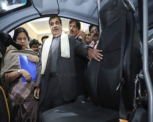 Opposition parties, media "twisted" my statements: Gadkari