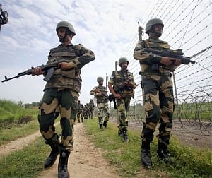 Pak troops violate ceasefire along LoC in J-K