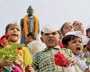 President Kovind, PM Modi, Sonia pay tributes to Nehru on birth anniversary