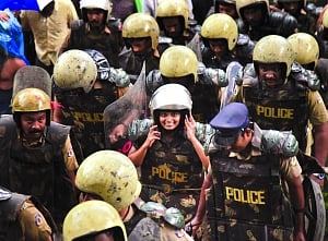 Protesters foil women bid to enter Sabarimala