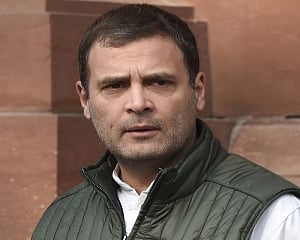 Rahul huddles with Sonia, senior party leaders over Raj, MP CMs