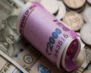 RBI remains net seller of US dollar in Oct; sells $7.2 bn