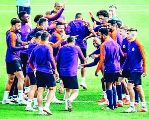 Reds host City in top-of-table clash
