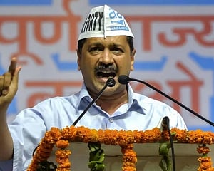 Rehabilitate manual scavengers in Civil Defence: Kejriwal