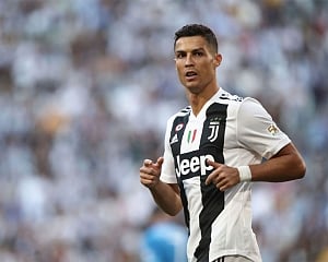 Ronaldo caps dominant win as Juve move 11 points clear