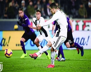 Ronaldo caps dominant win for Juve