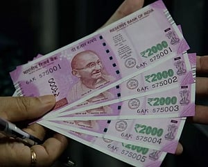 Rupee strengthens 29 paise to 71.38 against US dollar