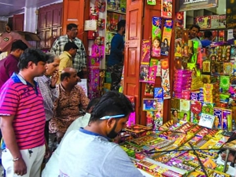 SC constricts Diwali revelling to 2 hours