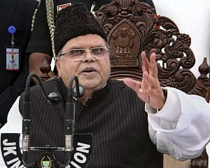 SC dismisses PIL challenging dissolution of J-K Assembly by governor