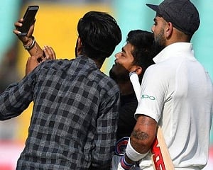 Selfie with Virat: Case filed against fan