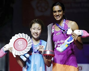 Sindhu seizes final spot