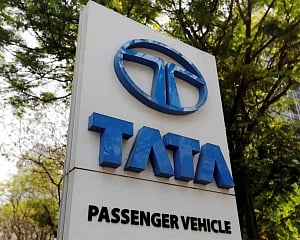 Tata Motors launches 6 passenger vehicle dealerships in Raj