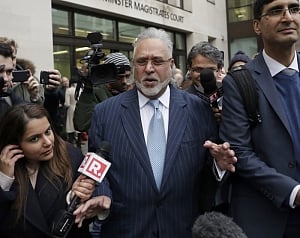 Vijay Mallya arrives in court for extradition case; says his offer to banks 'not bogus'