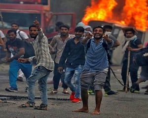 Mob violence over cow slaughter in Bulandshahr, cop among 2 killed