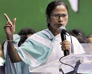 WB govt committed to reducing road accidents: Mamata