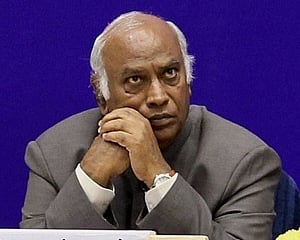 Will question Attorney General, CAG on Rafale: Kharge