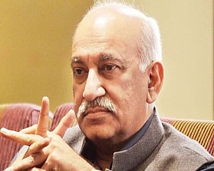 Women journalists' group demands Akbar's dismissal, writes to President