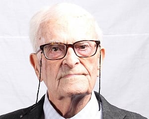 WWII vet, social activist Harry Leslie Smith dies at 95