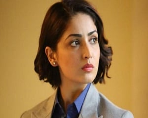 Yami gets 'fuss-free, neat look' for 'Uri'