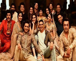 "Housefull 4" is more like a haggard circus