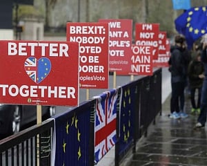 'No deal' Brexit risks severe economic shock, IMF warns