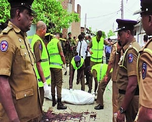 15 killed in Lankan bombers’ hideout raid