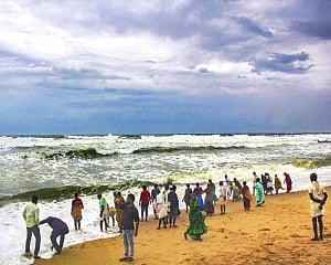 8L evacuated as Fani set to rip through east coast