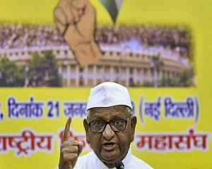 Anna Hazare begins hunger strike over Lokpal