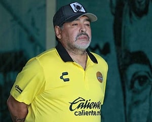 Argentina great Maradona undergoes successful knee surgery