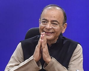 Arun Jaitley travels to US for medical check up