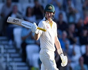Australia on brink of retaining Ashes after England's woeful 67 all out